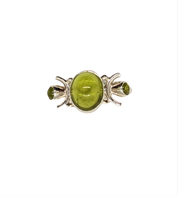 Peridot and Sterling Silver women ring Size 6